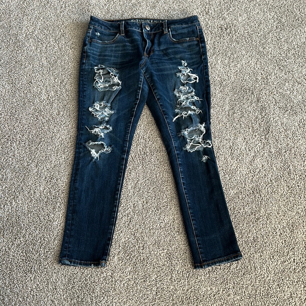 American Eagle Distressed jeans